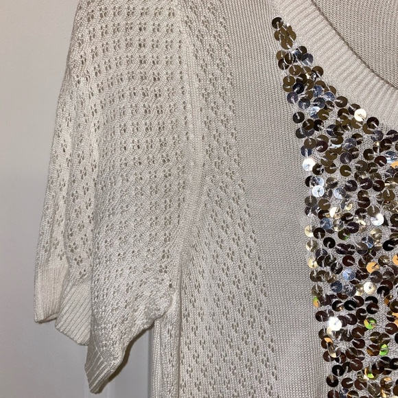White Top with Sequin - Picture 4 of 4